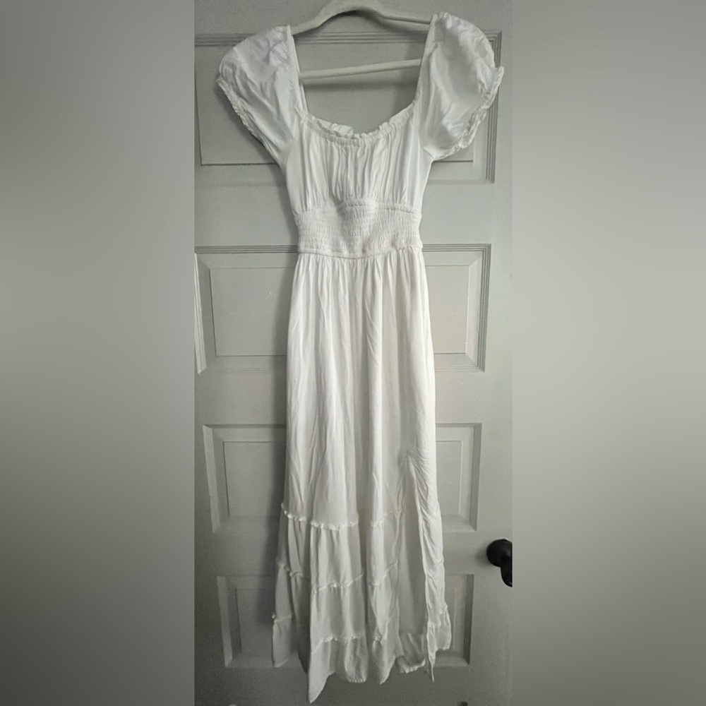 Elegant White Maxi Dress